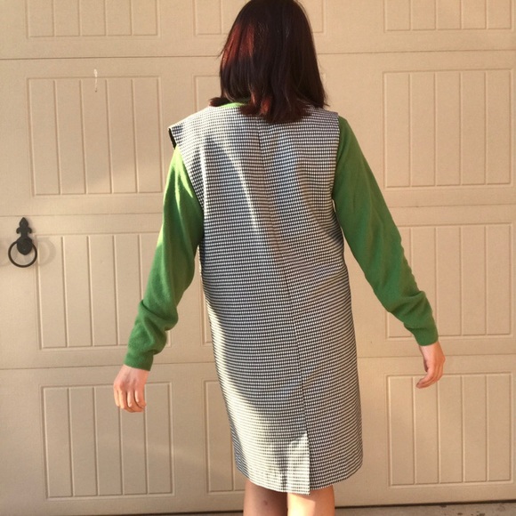 Vintage Gingham V-Neck Dress - Picture 2 of 6